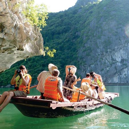 Отель Charm Boutique Cruise Халонг Экстерьер фото