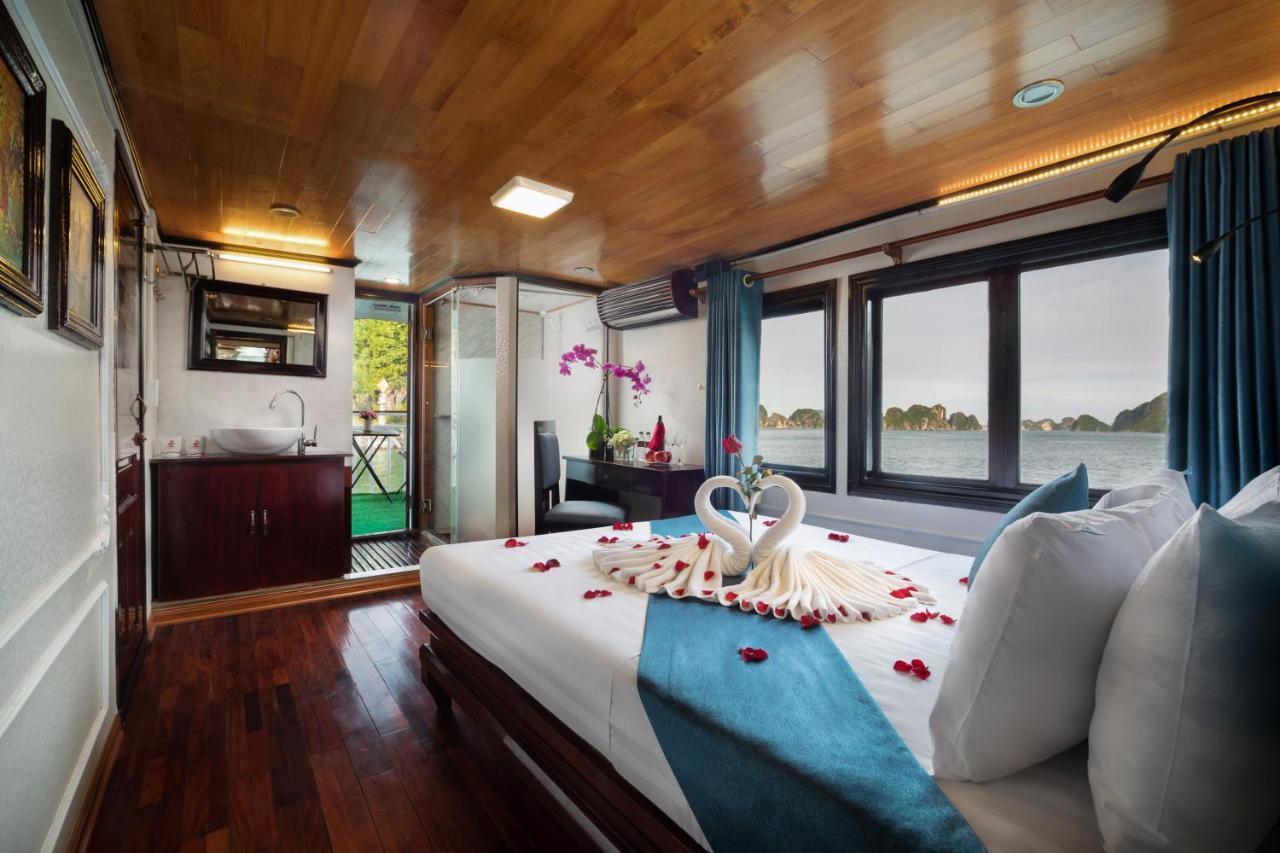 Отель Charm Boutique Cruise Халонг Экстерьер фото