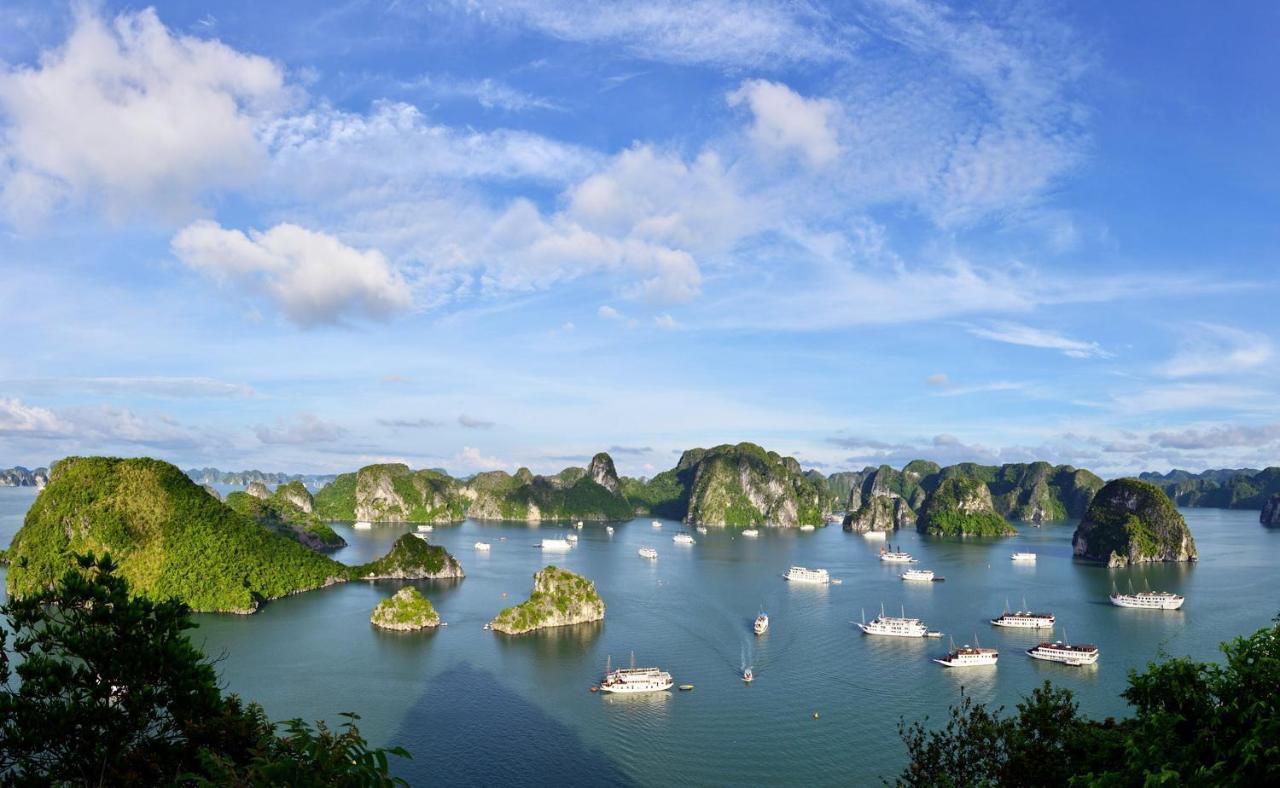 Отель Charm Boutique Cruise Халонг Экстерьер фото